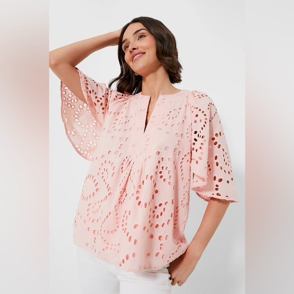 Tuckernuck Pink Eyelet Finley Flutter Sleeve Top Medium NWT - Picture 2 of 11